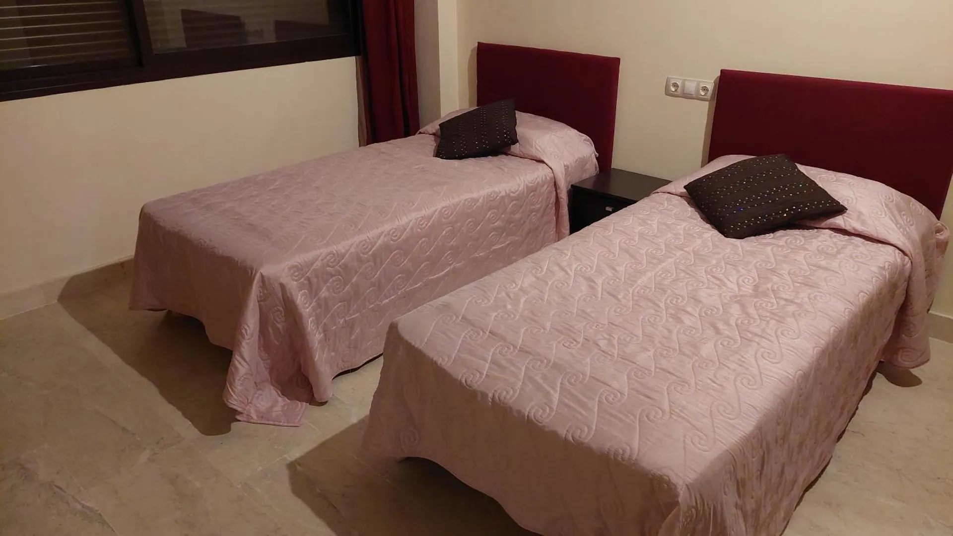 Jardines, Piscina Y Mar Apartman Estepona