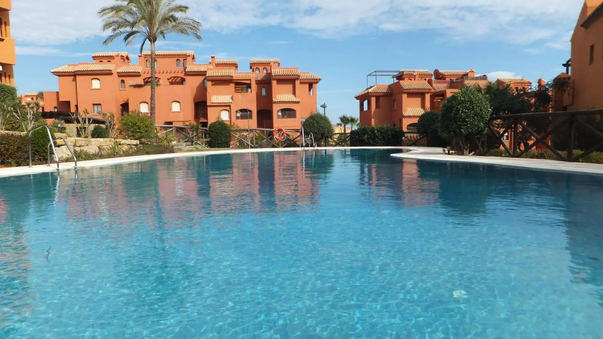 Jardines, Piscina Y Mar Apartman Estepona