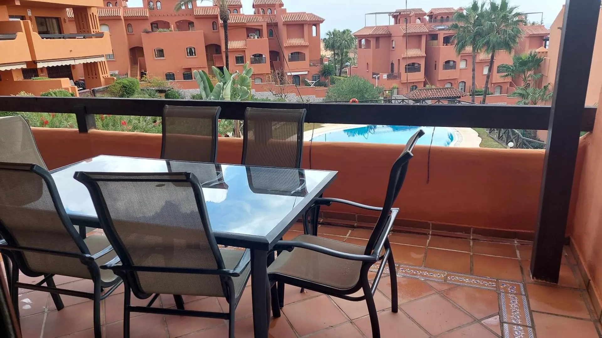 Jardines, Piscina Y Mar Apartman Estepona 0*,